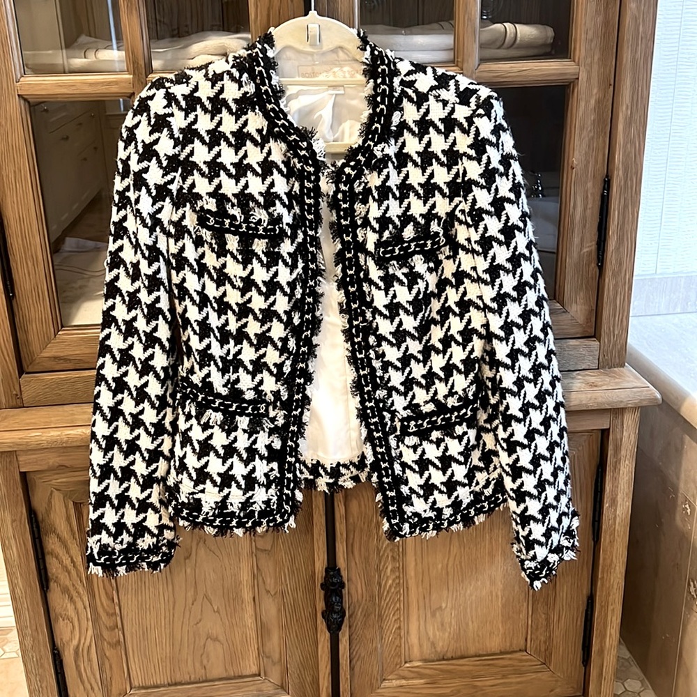 Boston Proper fully lined blazer. Size 4